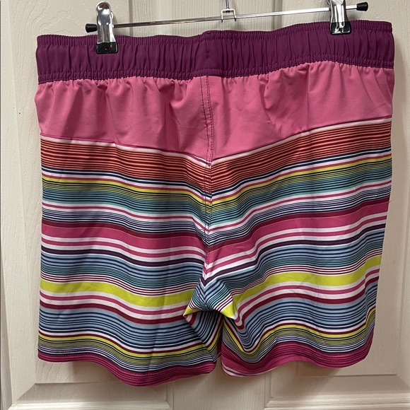 Roxy Women Multi-Color Board Shorts. - Picture 4 of 5